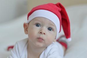 Das erste Weihnachten mit dem Baby feiern - schön und stressfrei!