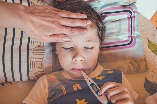 Tipps zu Erkältungs- und Grippeerkrankungen bei Kindern